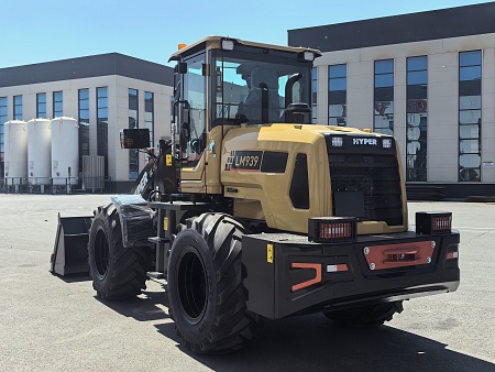  Фронтальный погрузчик HYPER LM939 арт. 10000701  