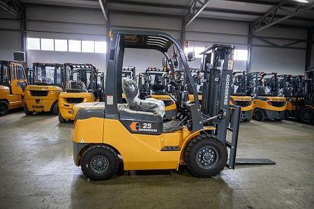 Дизельный погрузчик GOODSENSE FD25 2,5т 4,8м Mitsubishi Арт 534500 низкие цены 